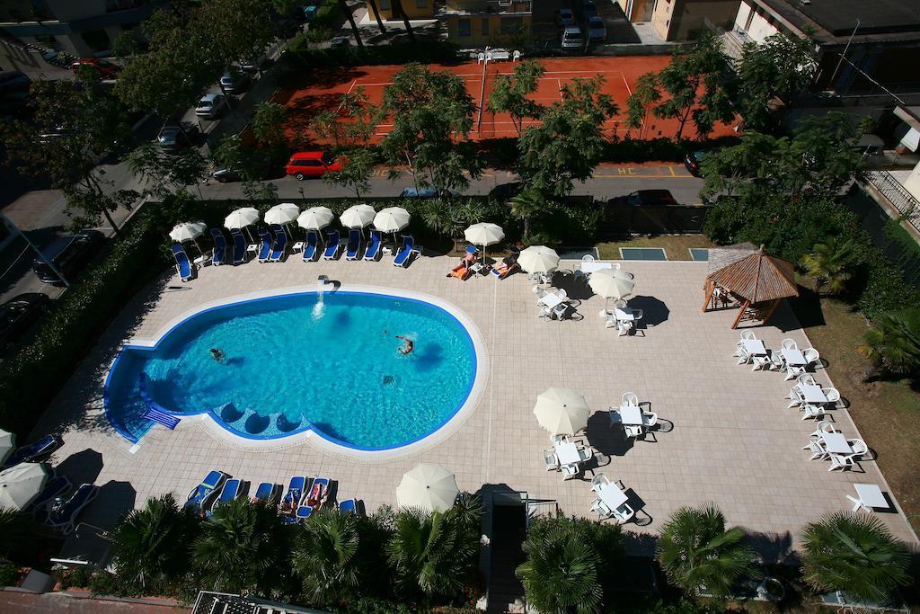 Hotel Helios Lido di Jesolo Exterior foto