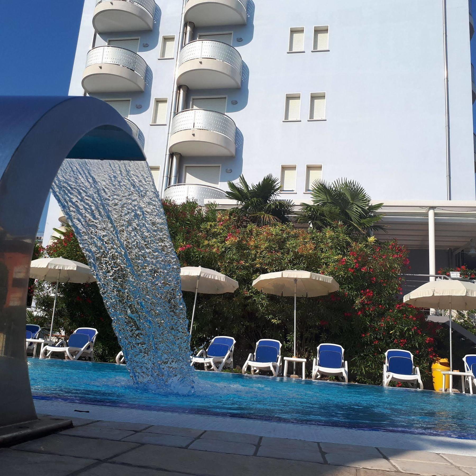 Hotel Helios Lido di Jesolo Exterior foto